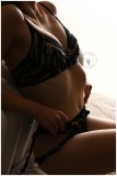 Luxe, vrouwelijkheid en elegantie komen samen bij Studio Jolie. Dé boudoir fotograaf van Zuid-Holland. Ervaar jouw moment van zelfliefde en vertrouwen.