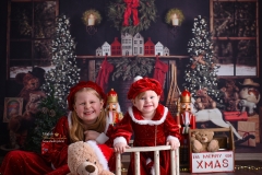 fotoshoot kerstmis, in kerstdecor, kerst, kerst cake, kerst foto, kerst fotosessie, kerst fotoshoot, kerstcakesmash, kerstdecor, kerstfoto, kerstfoto’s laten maken, kerstfotograaf, kerstfotosessie, kerstfotoshoot, kerstfotoshoot met gezin, kerstmis, kerstsessie, kerstshoot, kersttaart