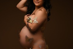 Zwangerschap fotoshoot met vlinders 