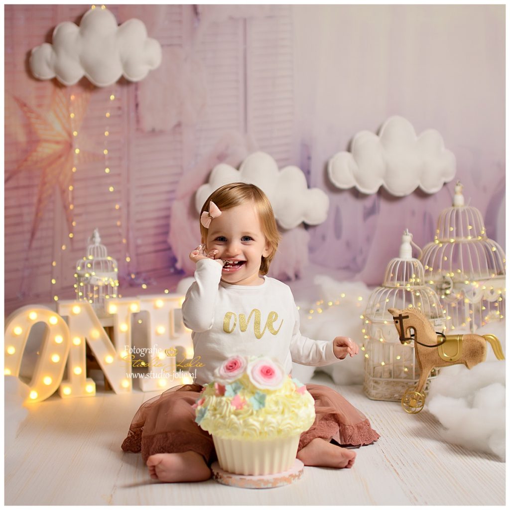 Cakesmash meisje